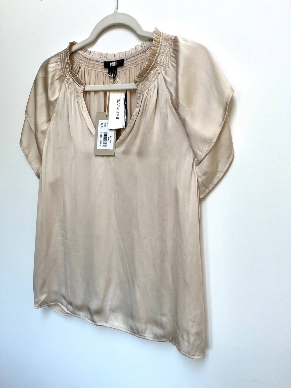 Evereve, Paige silky Ally blouse, cream, size medium. NWT